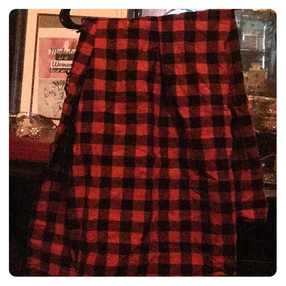 A flannel square scarf